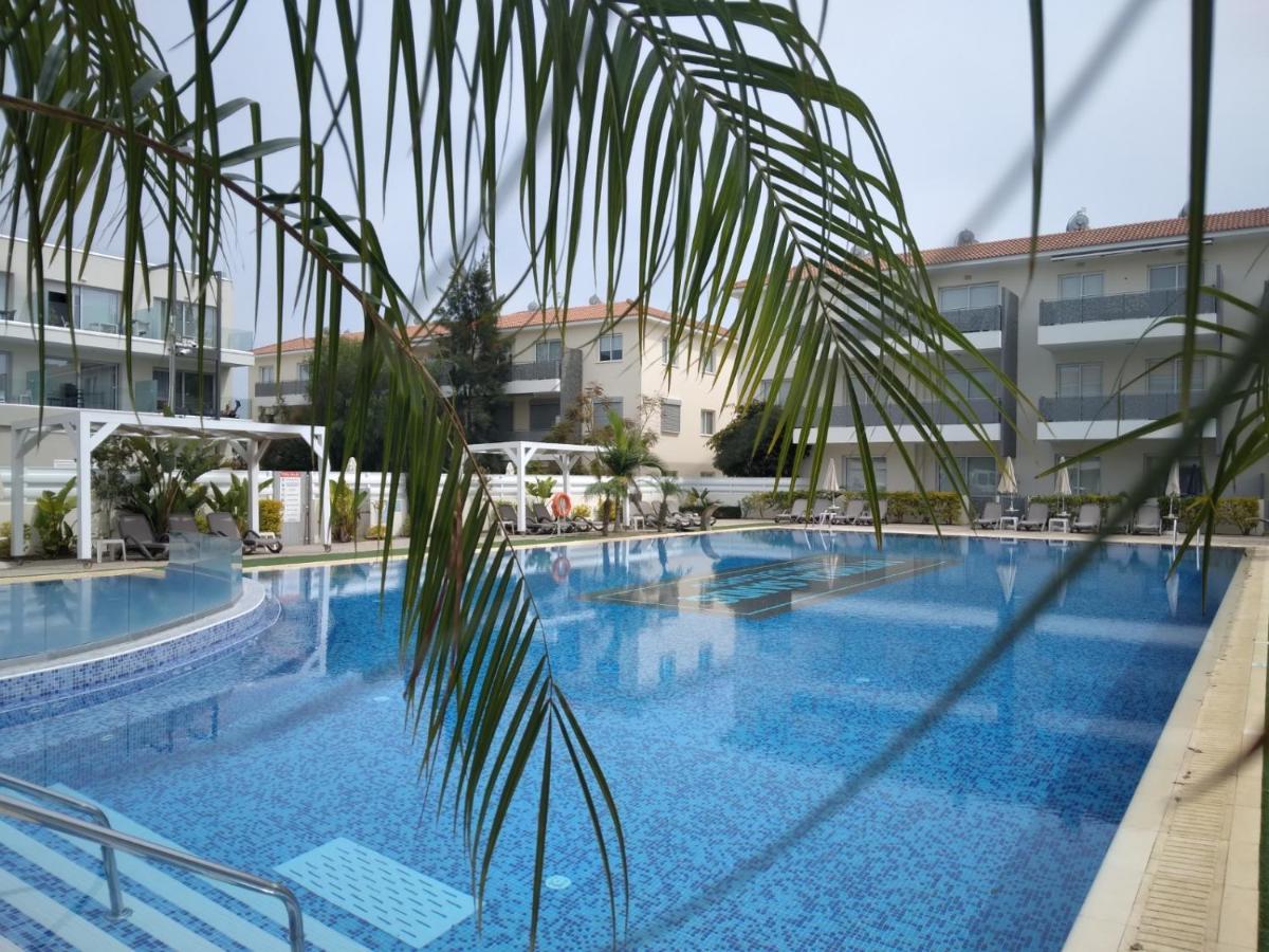 Sweet Retreat Apartment Paralimni Exterior photo
